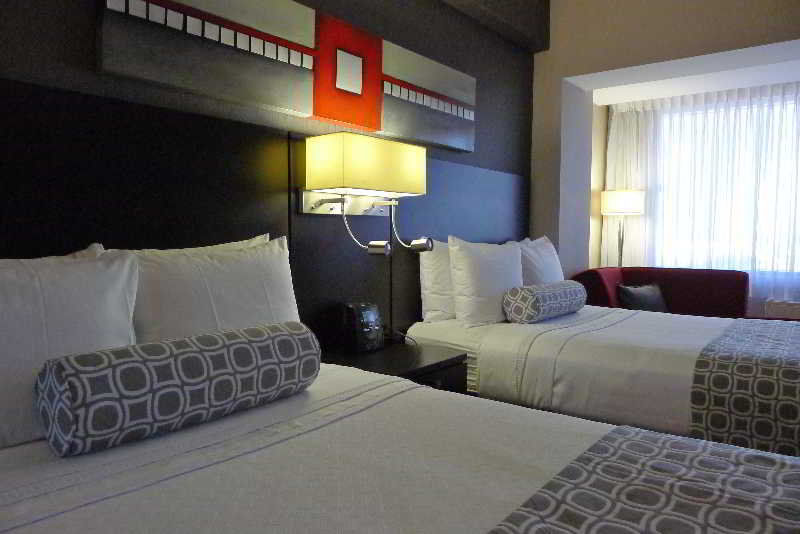 Armon Plaza Montreal Airpt, Trademark Collection By Wyndham Екстериор снимка