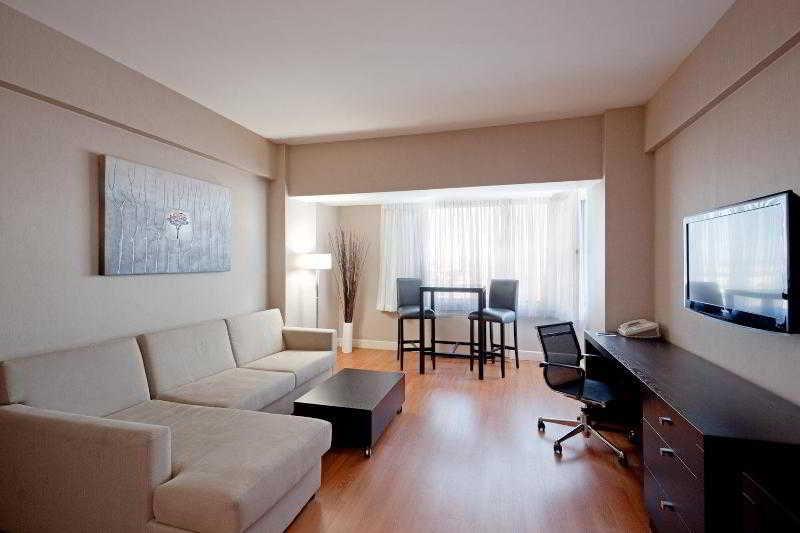 Armon Plaza Montreal Airpt, Trademark Collection By Wyndham Стая снимка