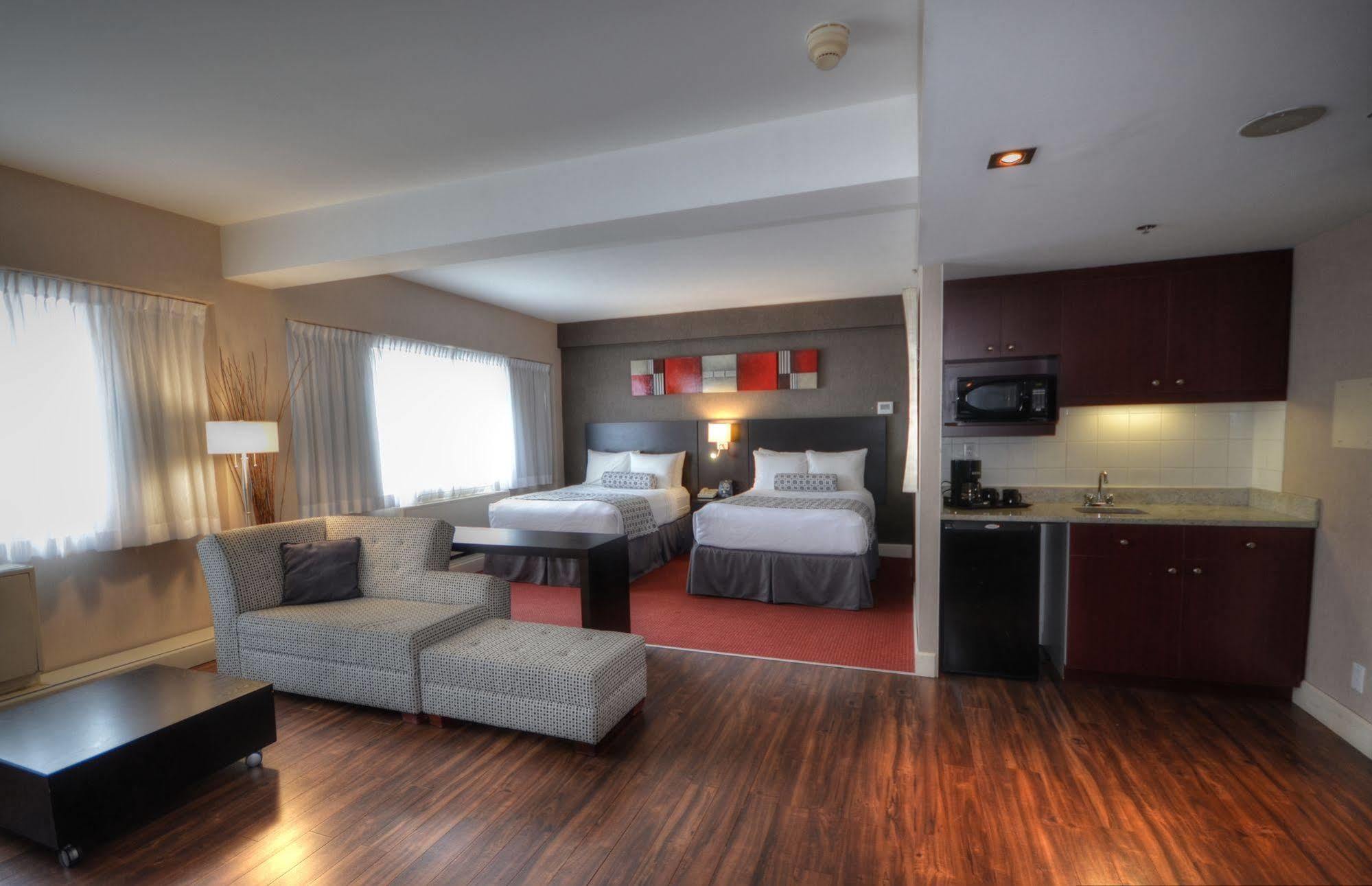 Armon Plaza Montreal Airpt, Trademark Collection By Wyndham Екстериор снимка